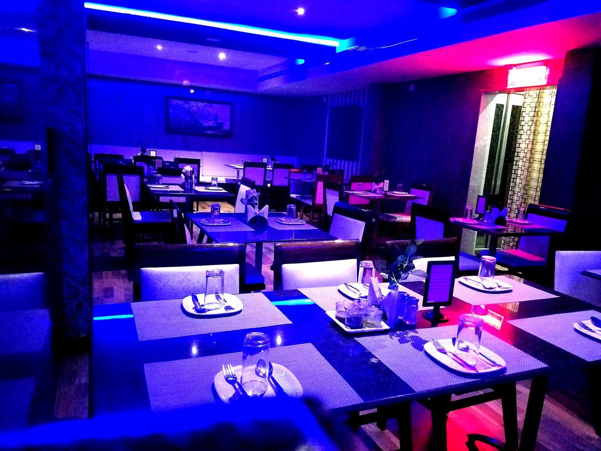 Venky'S Delight Hotel ราจาห์มันดรี ภายนอก รูปภาพ