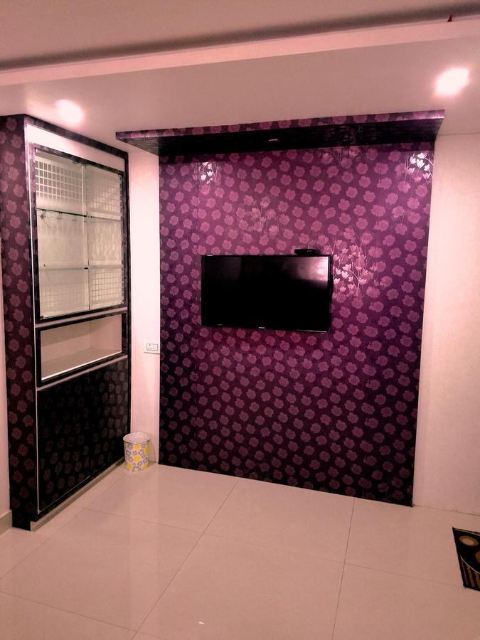 Venky'S Delight Hotel ราจาห์มันดรี ภายนอก รูปภาพ